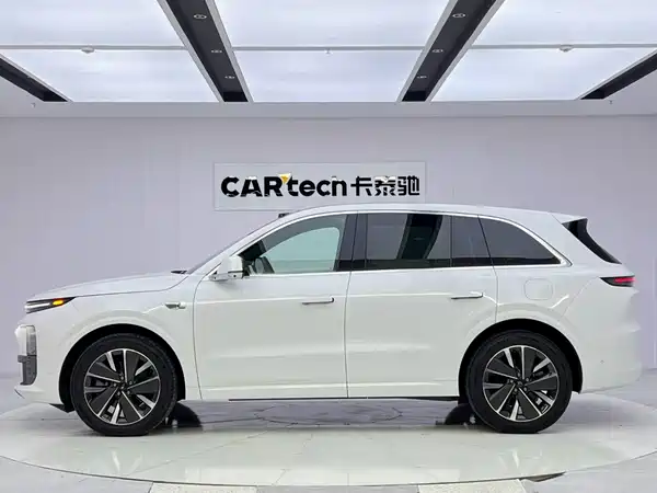 Li Auto L6 2026