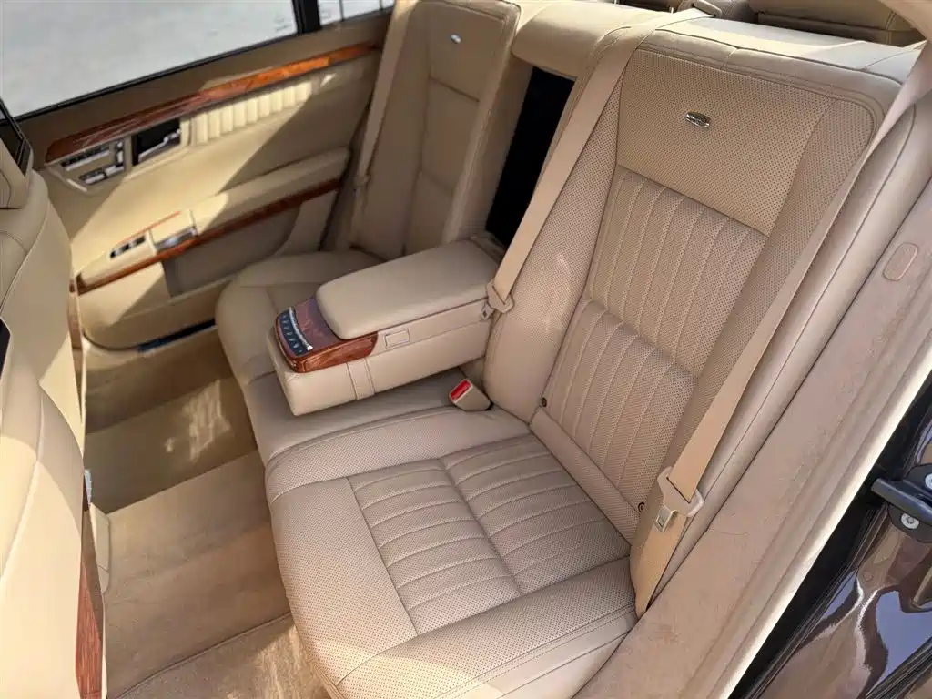 Mercedes-Benz S-Class 2011 — фото 36