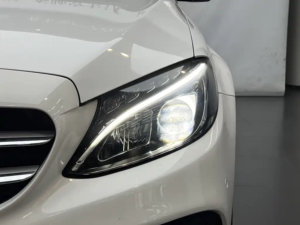 Mercedes-Benz C-Class 2018 — фото 3