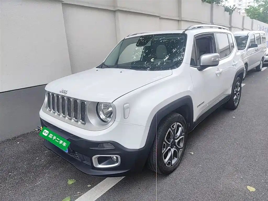 Jeep Renegade 2016 — фото 2