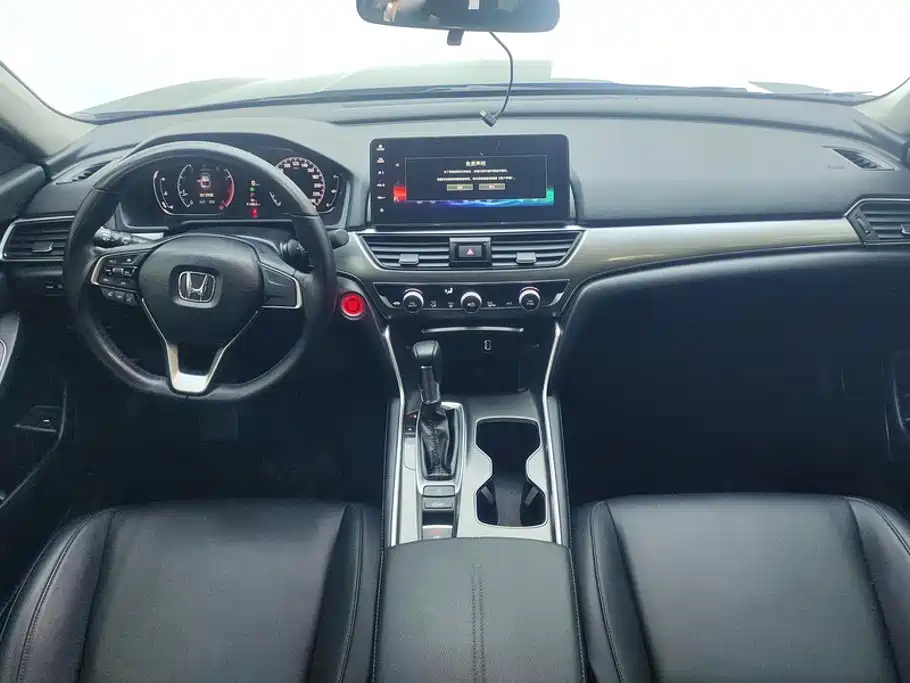 Honda Accord 2022 — фото 12