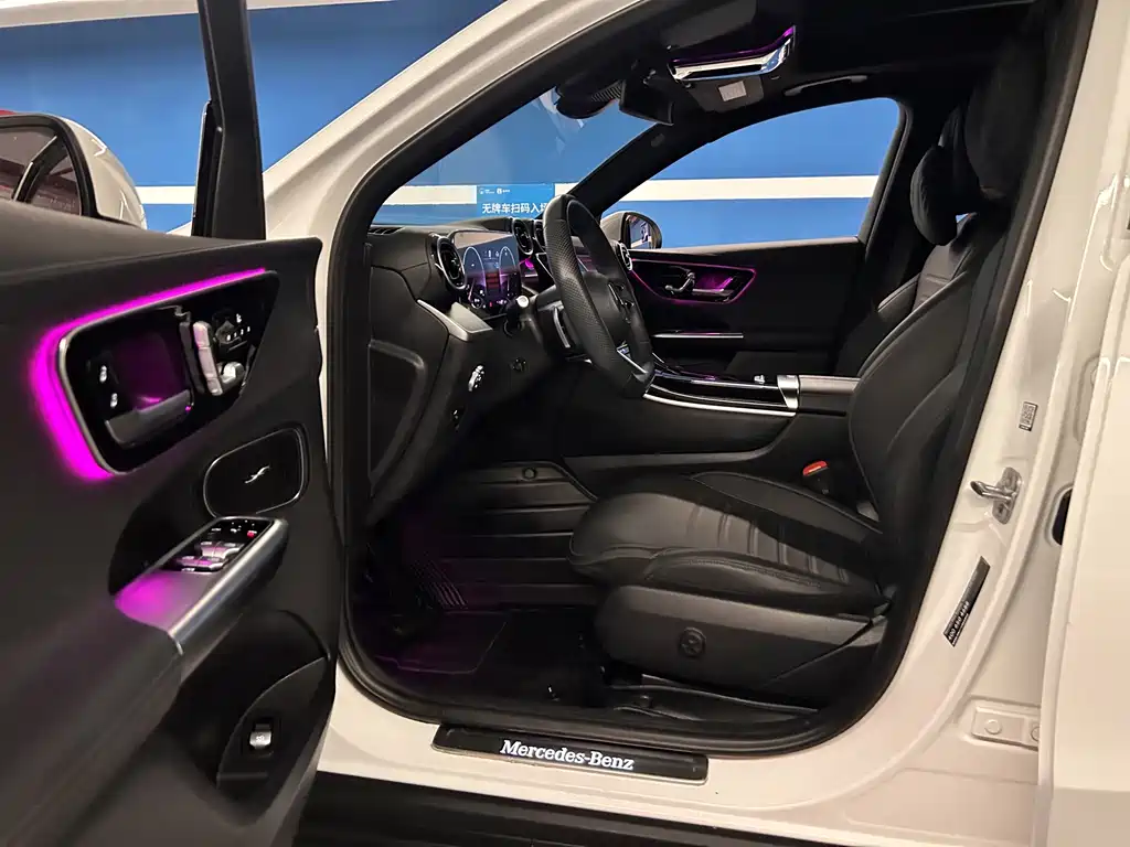 Mercedes-Benz GLC 2023