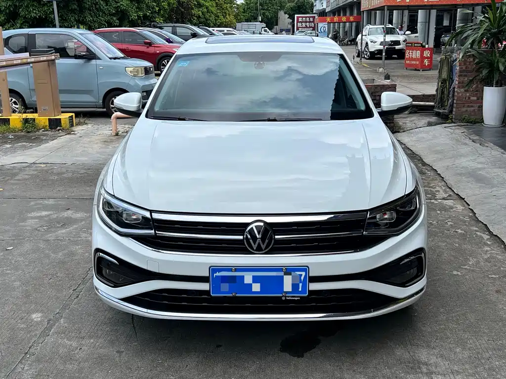 Volkswagen Bora 2023