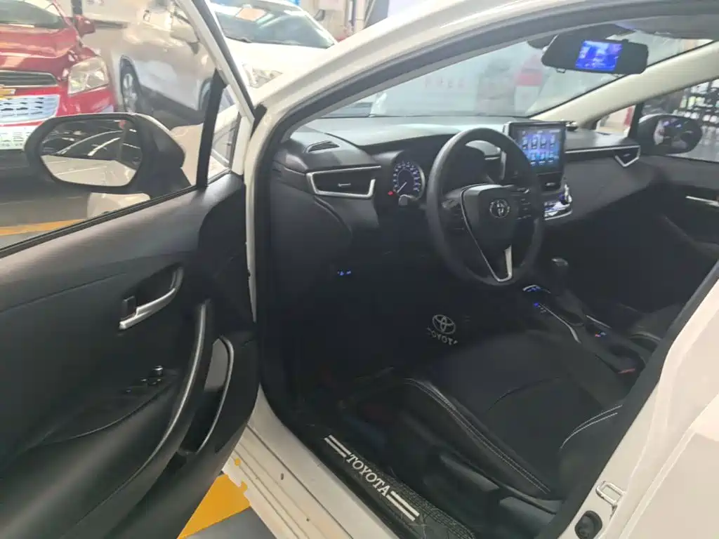 Toyota Corolla 2019 — фото 12