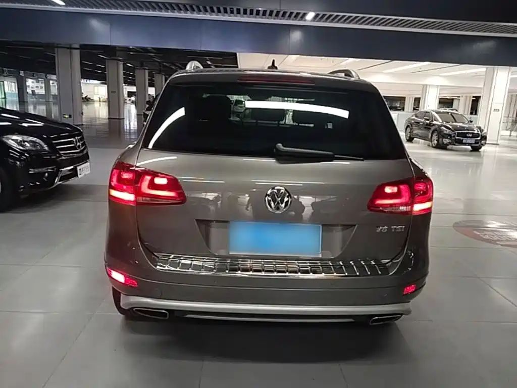 Volkswagen Touareg 2014