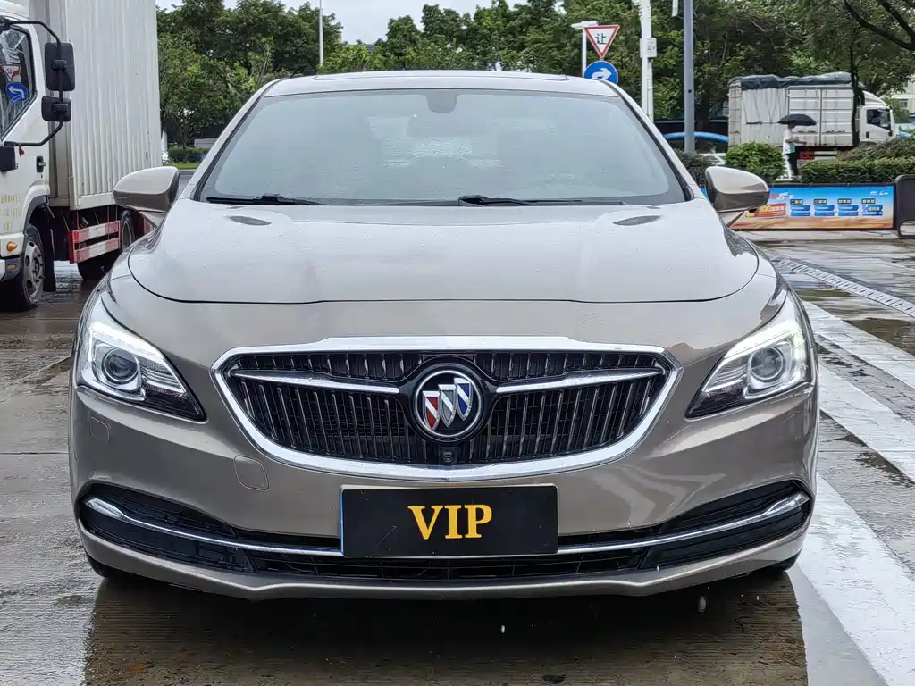 Buick LaCrosse 2017 — фото 2