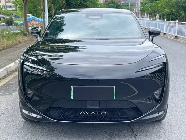 Avatr 11 2025