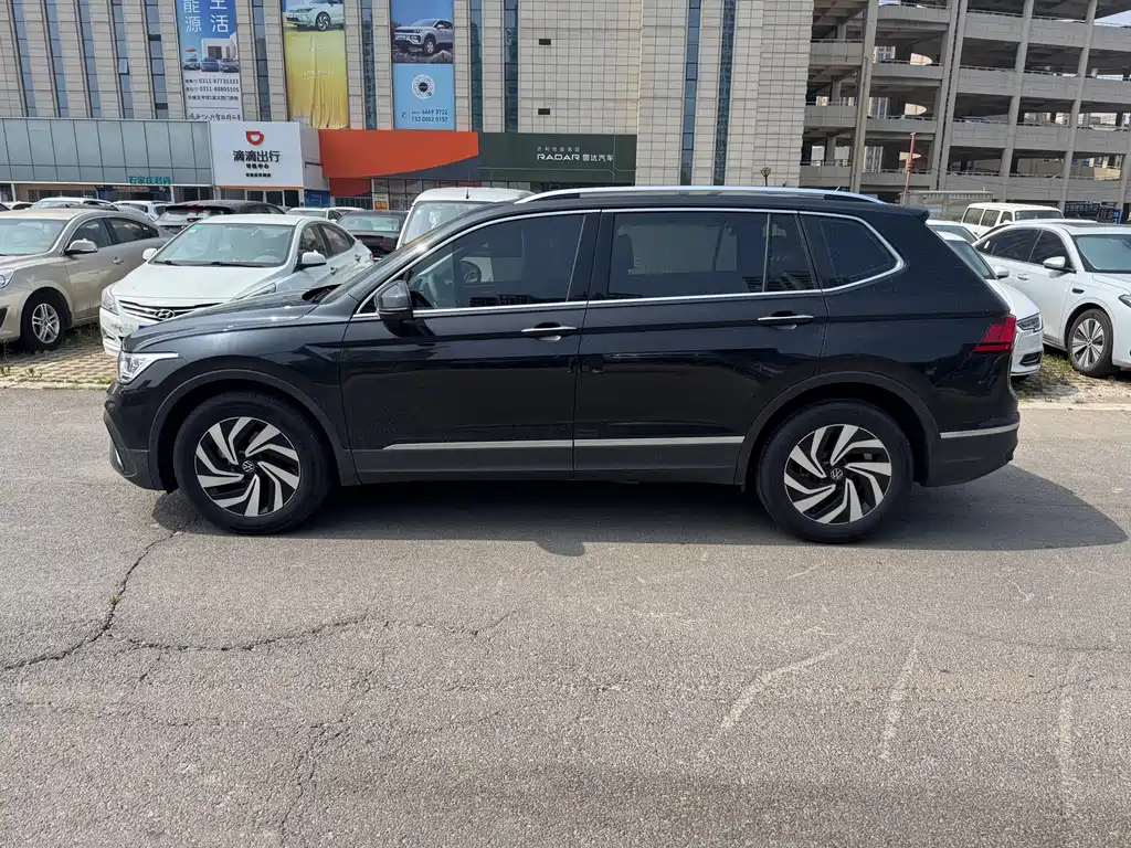Volkswagen Tiguan L 2024