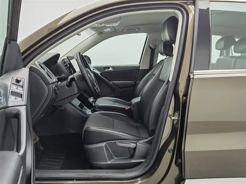 Volkswagen Tiguan 2018 — фото 10