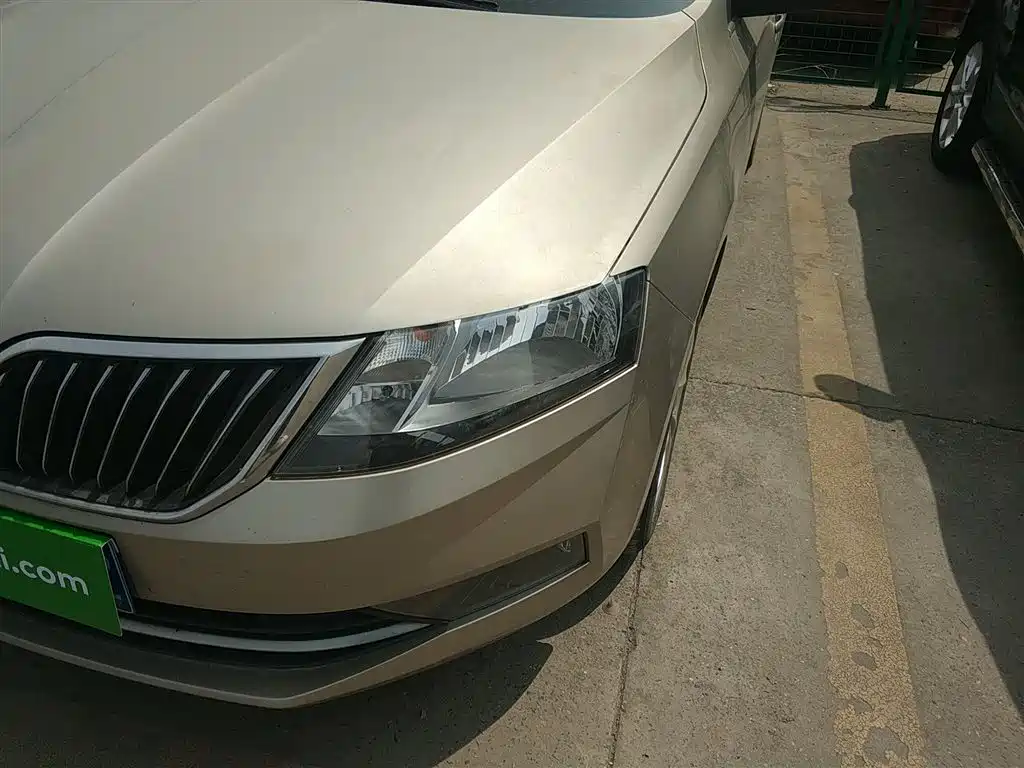 Skoda Rapid 2017 — фото 18