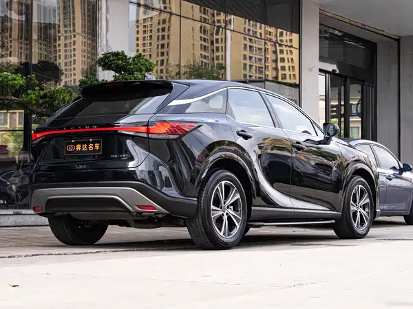 Lexus RX 2025