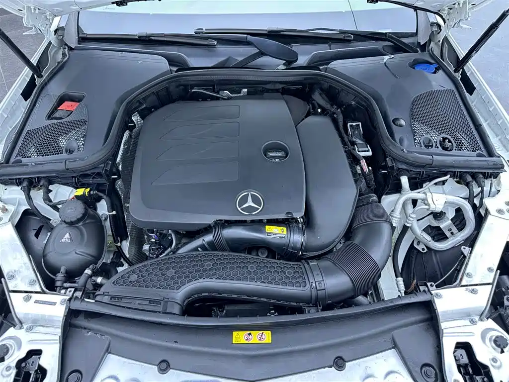 Mercedes-Benz E-Class 2021 — фото 17