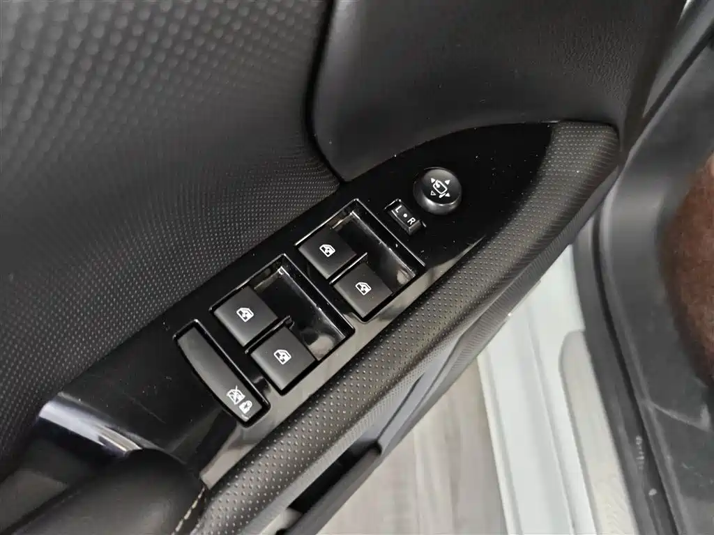 Cadillac XTS 2017 — фото 19