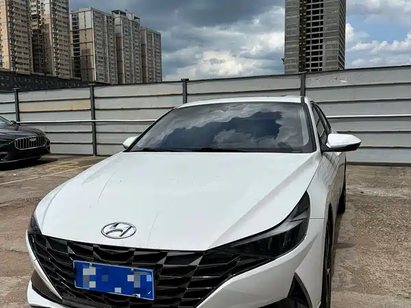 Hyundai Elantra 2021