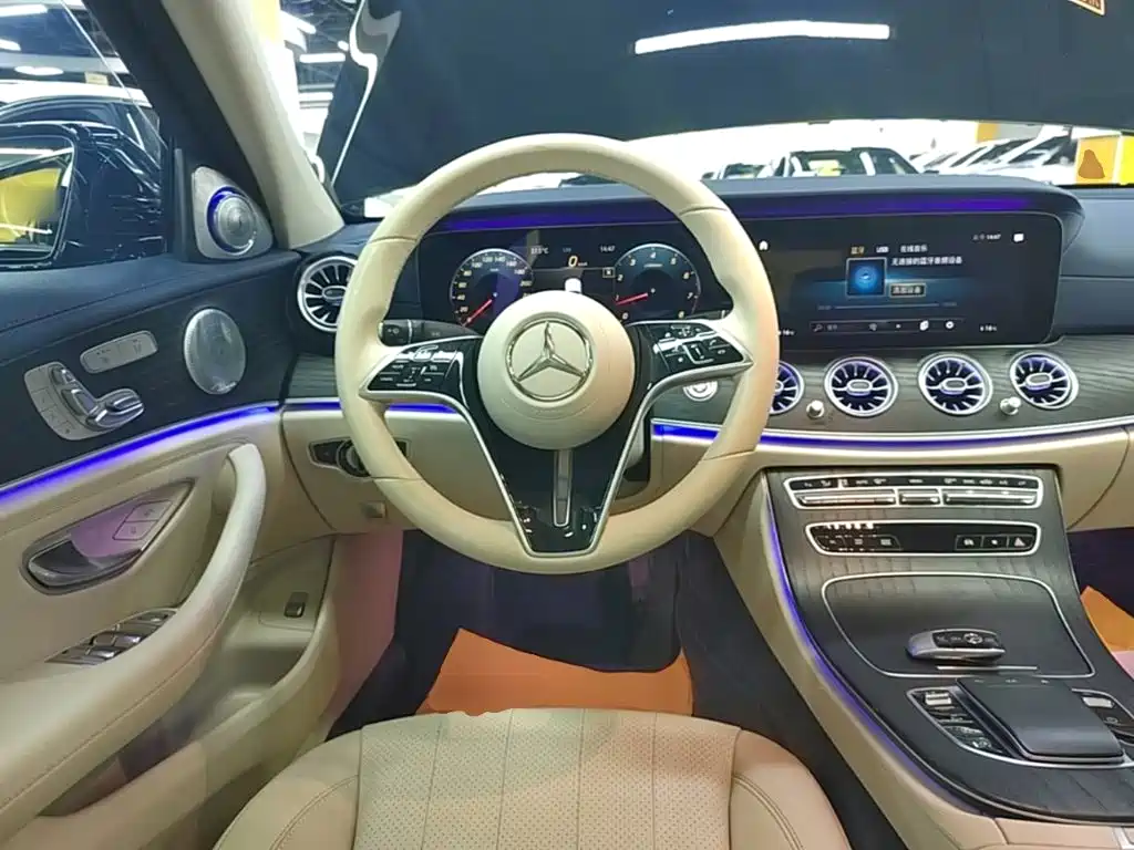 Mercedes-Benz E-Class 2020 — фото 11