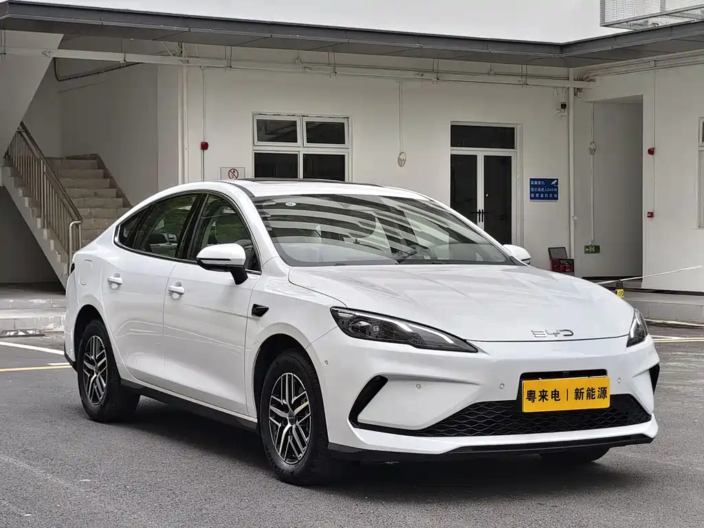 BYD Seal 05 DM-i 2025 — фото 3