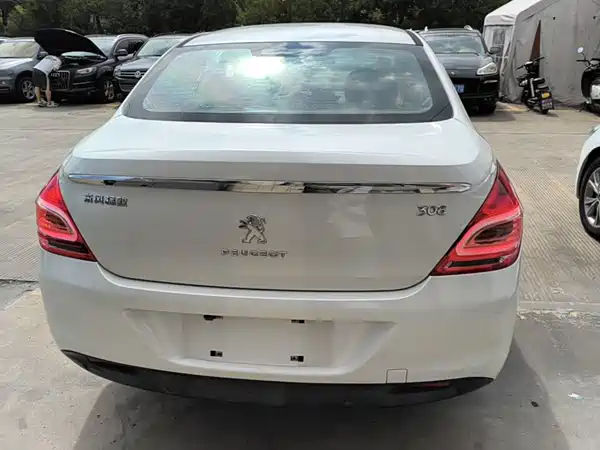 Peugeot 308 2016