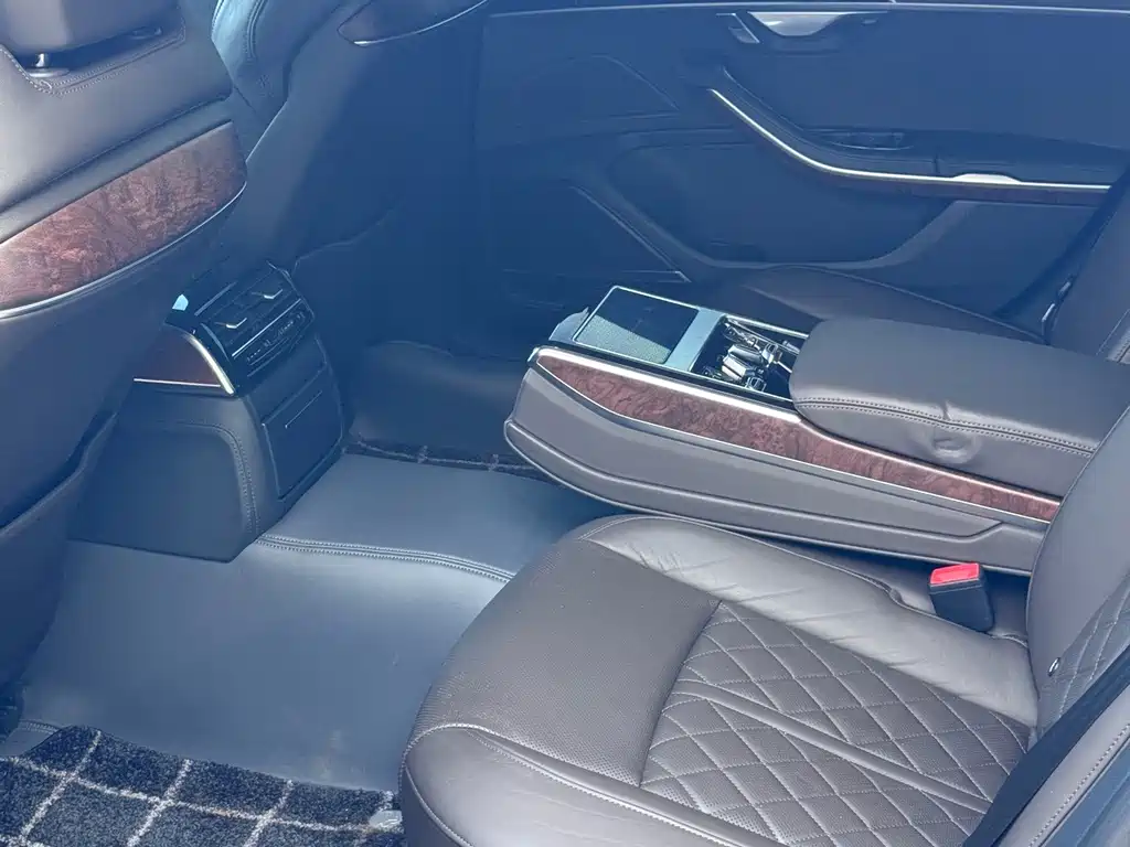 Audi A8 2022
