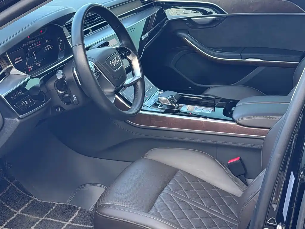Audi A8 2022