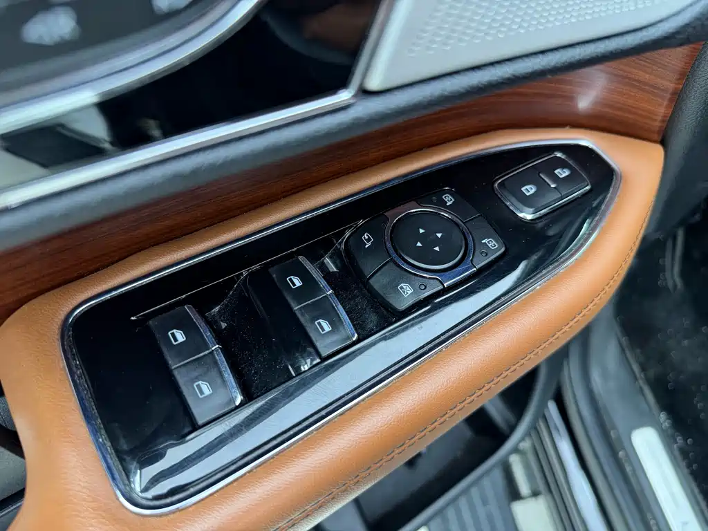 Lincoln Navigator 2018 — фото 19