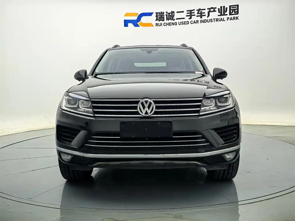 Volkswagen Touareg 2017 — фото 2