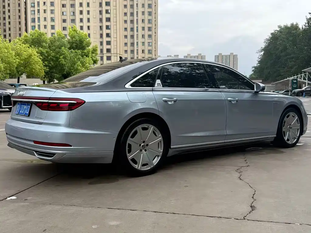 Audi A8 2022