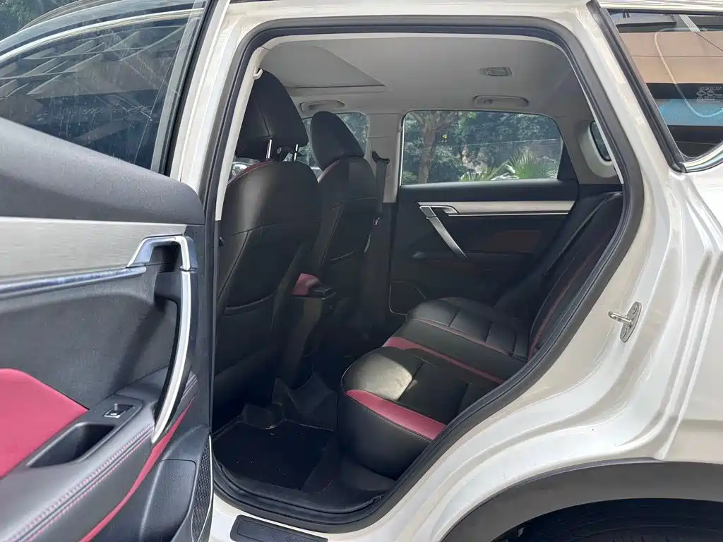 Geely Binyue 2022