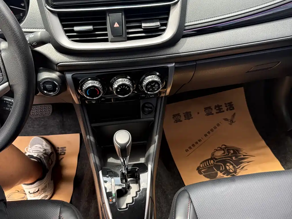 Toyota Yaris L 2022 — фото 19