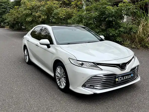 Toyota Camry 2019