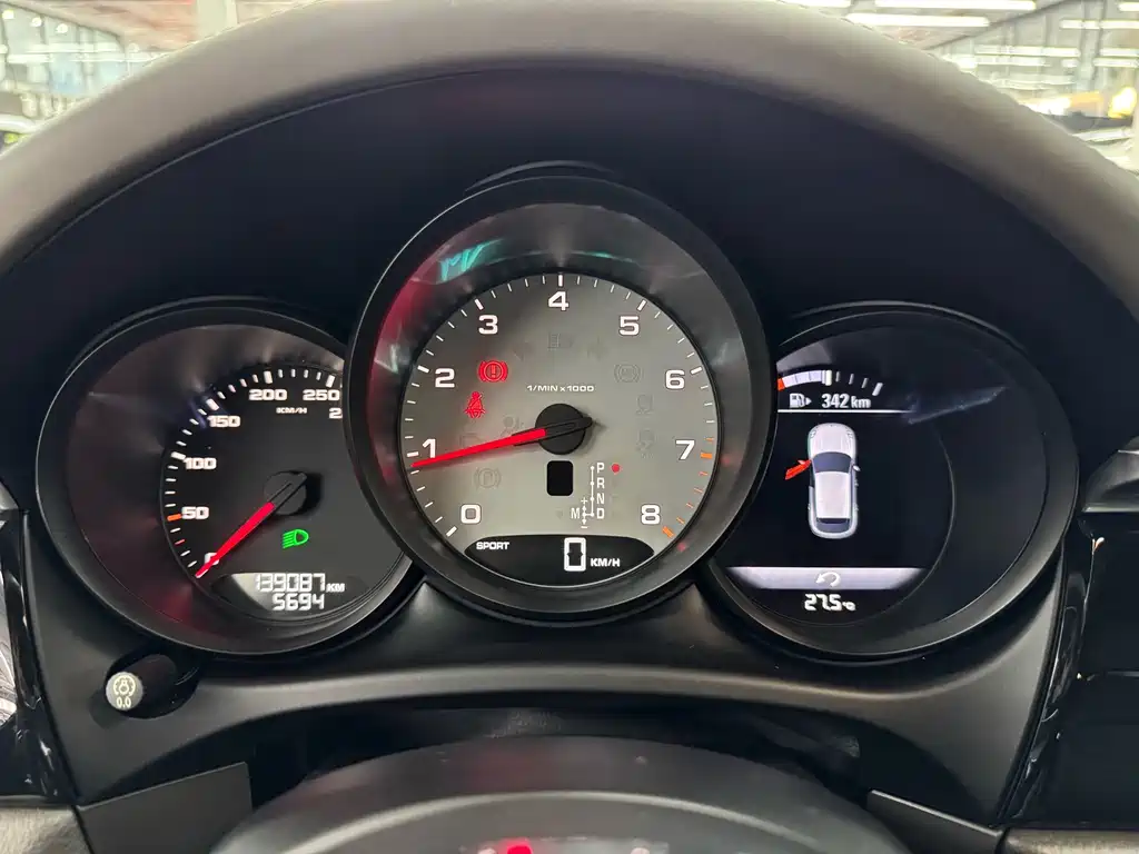 Porsche Macan 2015 — фото 14