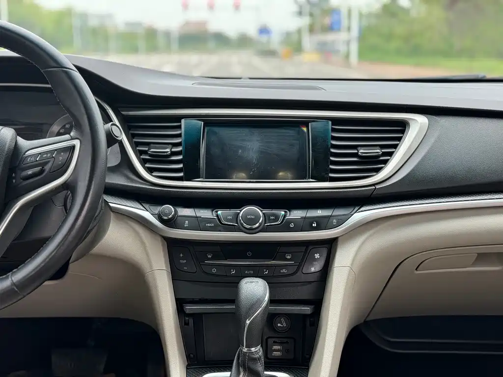 Buick Excelle 2019 — фото 11
