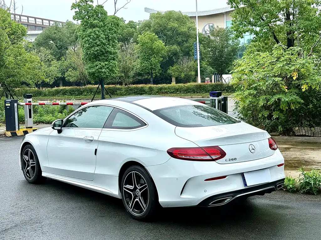 Mercedes-Benz C-Class 2020