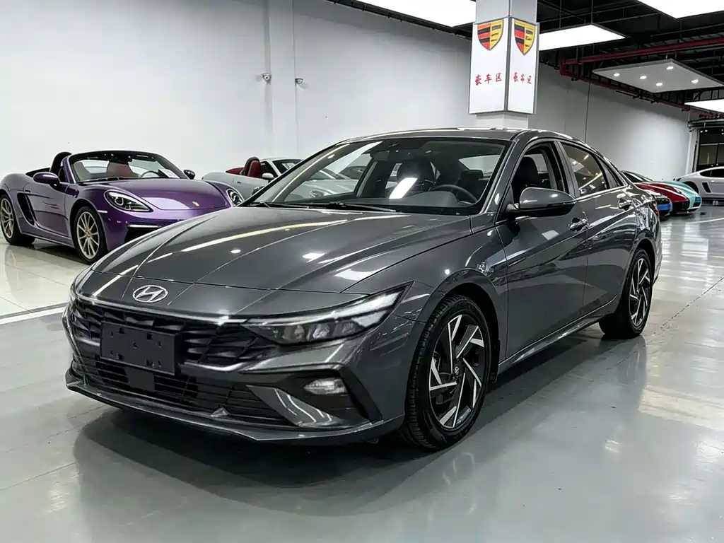 Hyundai Elantra 2024