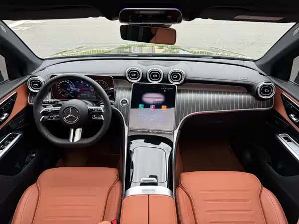 Mercedes-Benz GLC 2025