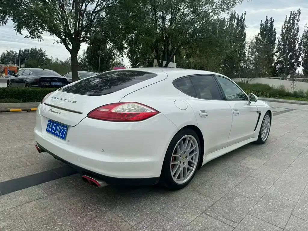 Porsche Panamera 2012