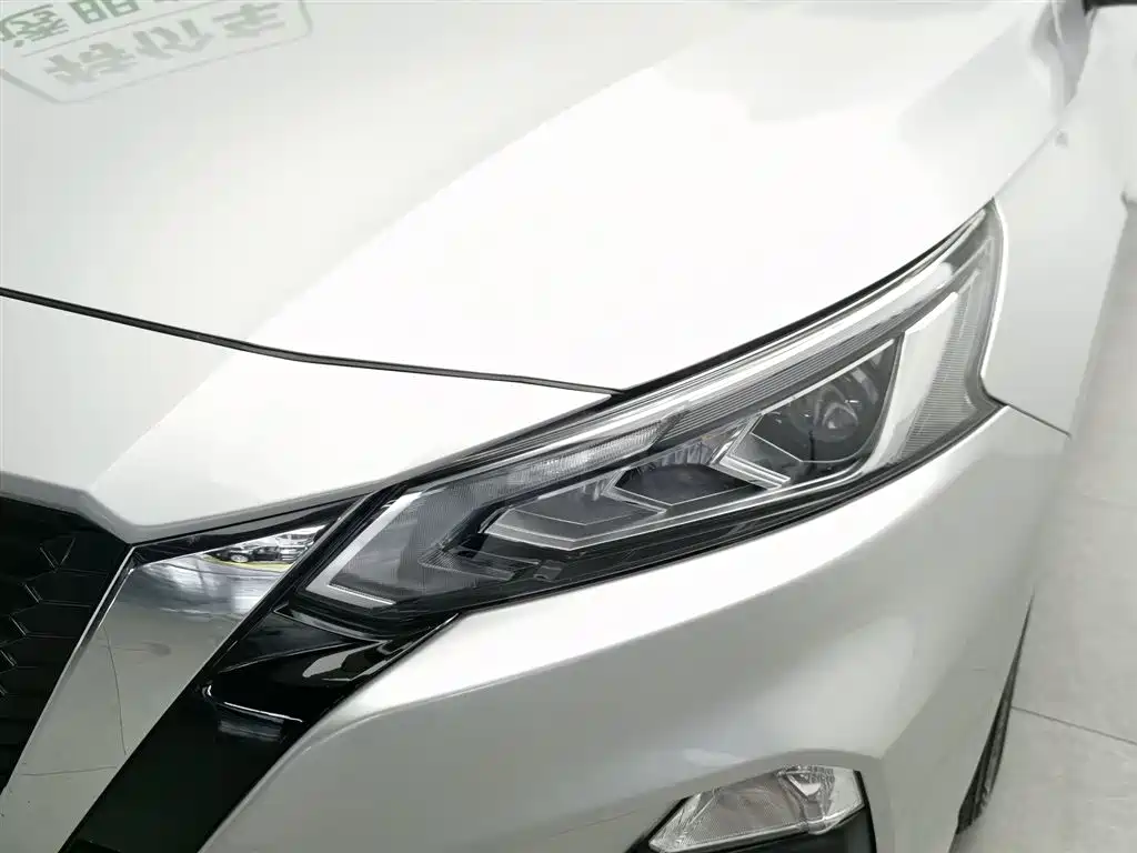 Nissan Teana 2022