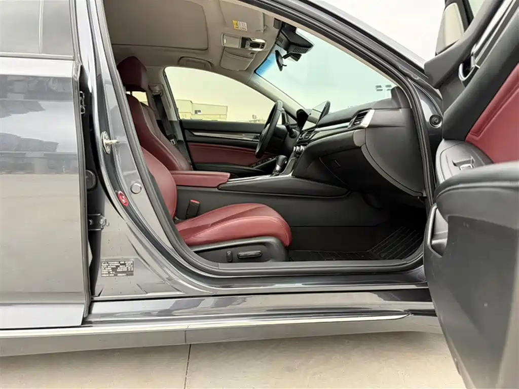 Honda Accord 2022 — фото 18