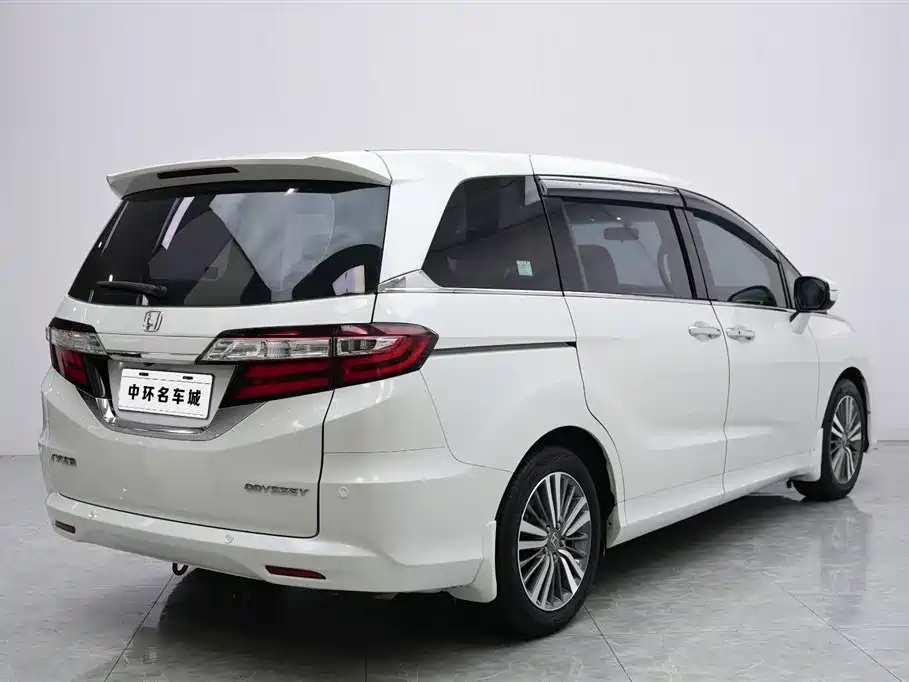 Honda Odyssey 2019 — фото 17