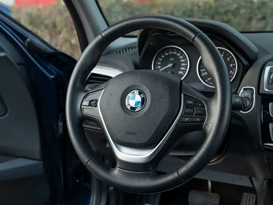 BMW 1 Series 2016 — фото 21