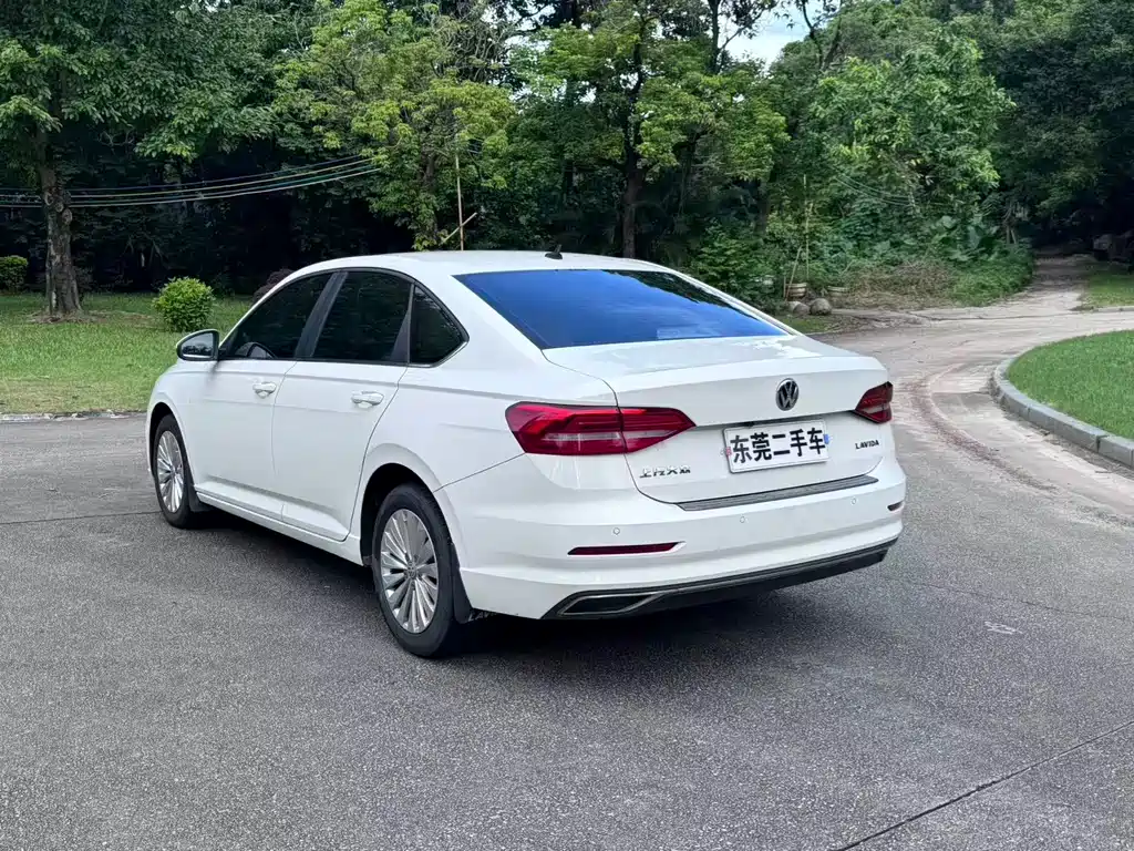 Volkswagen Lavida 2018 — фото 15