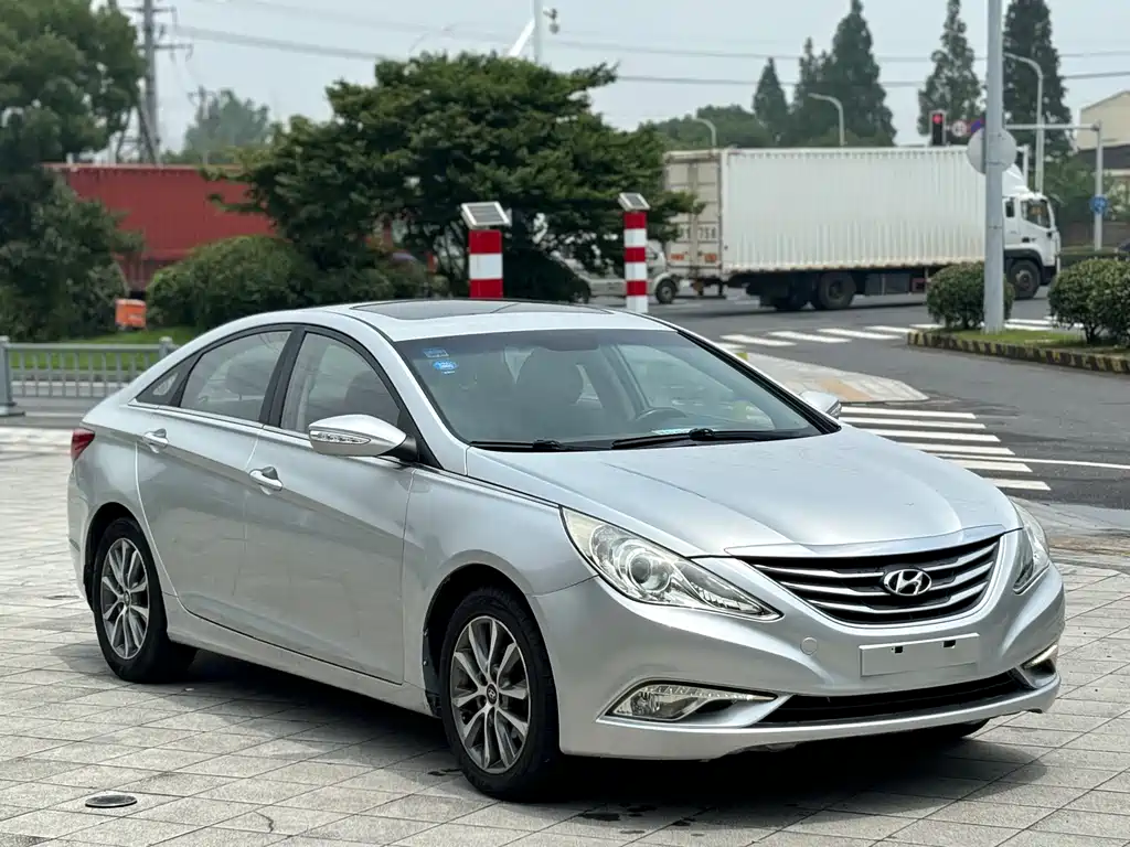 Hyundai Sonata 2013 — фото 3
