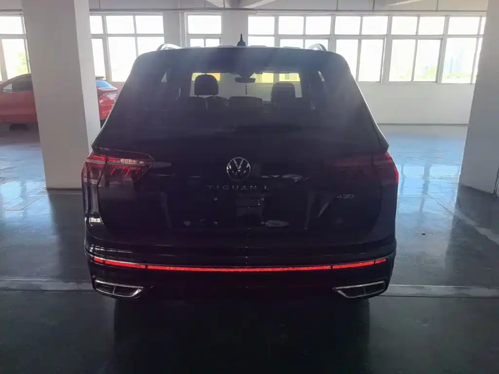 Volkswagen Tiguan L Plug-In Hybrid 2023 — фото 6