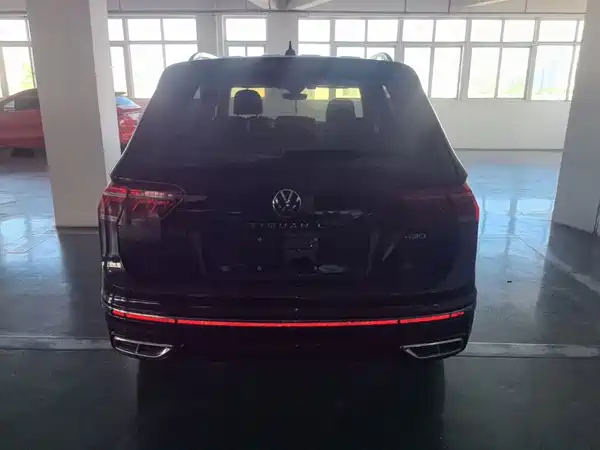 Volkswagen Tiguan L Plug-In Hybrid 2023
