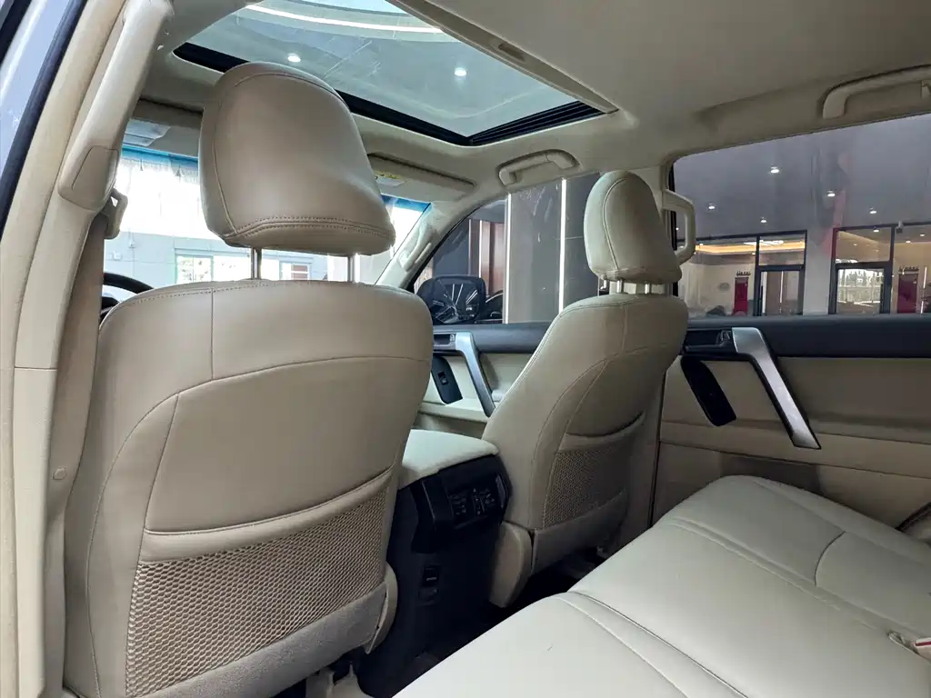 Toyota Prado 2017 — фото 12