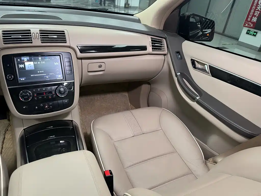 Mercedes-Benz R-Class 2018 — фото 14