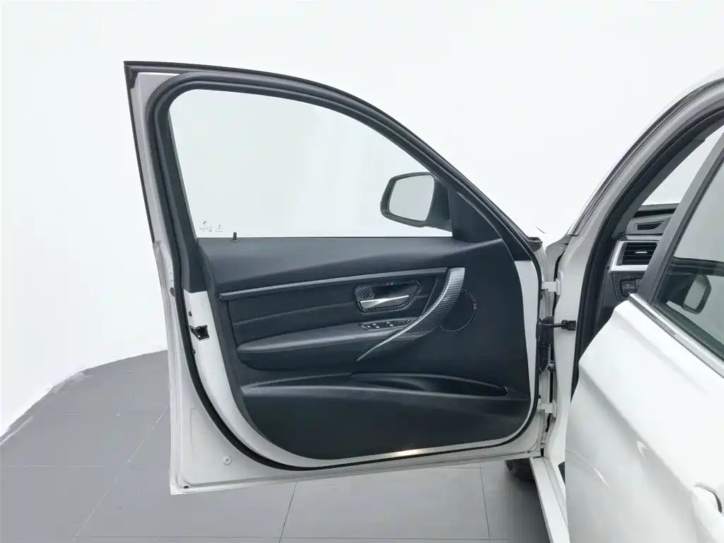 BMW 3 Series 2015 — фото 8