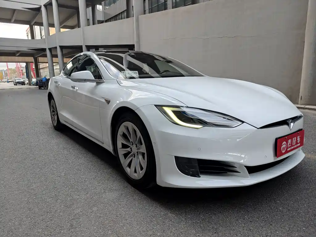Tesla Model S 2016 — фото 3