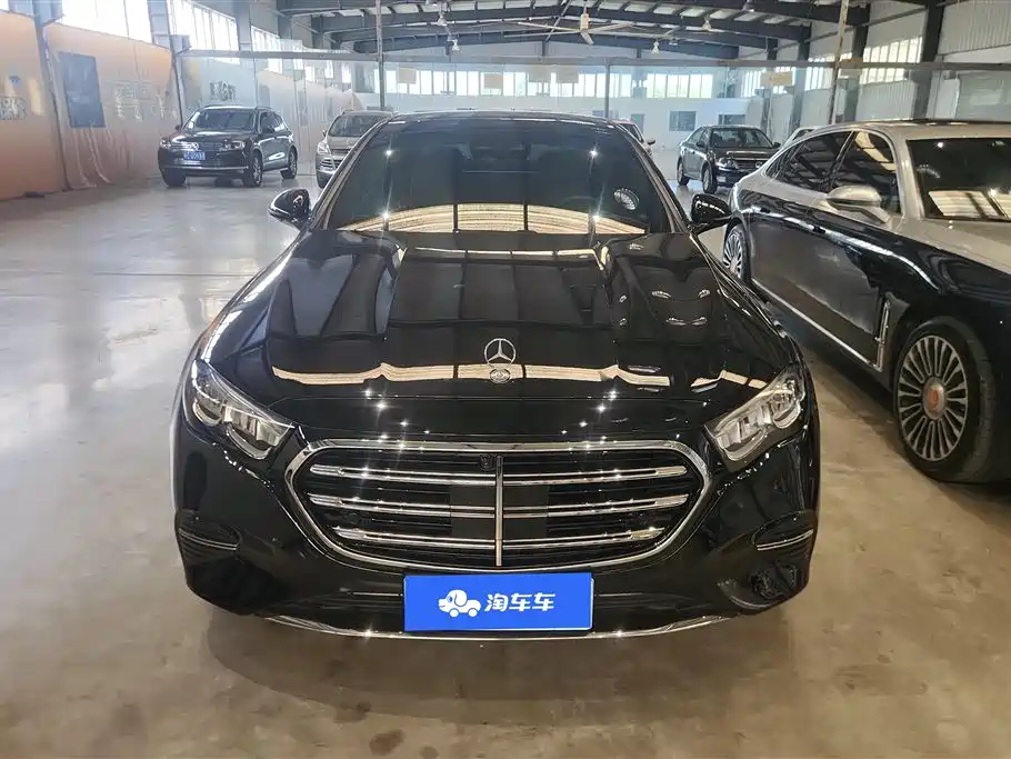 Mercedes-Benz E-Class 2024
