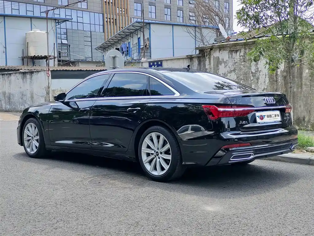 Audi A6L 2022 — фото 4