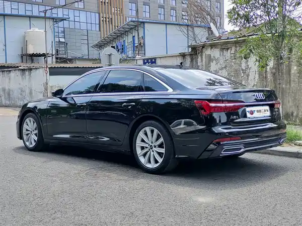Audi A6L 2022